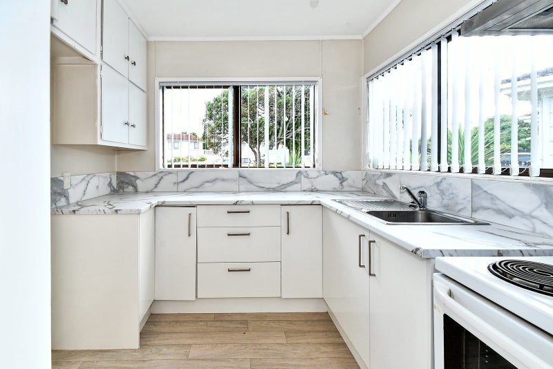 115 Hyperion Drive, Randwick Park, Auckland - Carousel 2