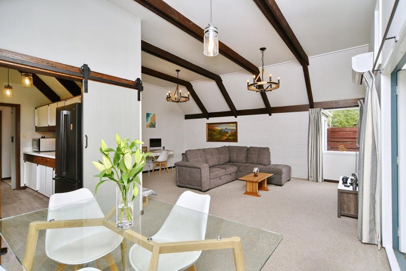 2/4 Egmont Place, Bishopdale, Christchurch - Carousel 2