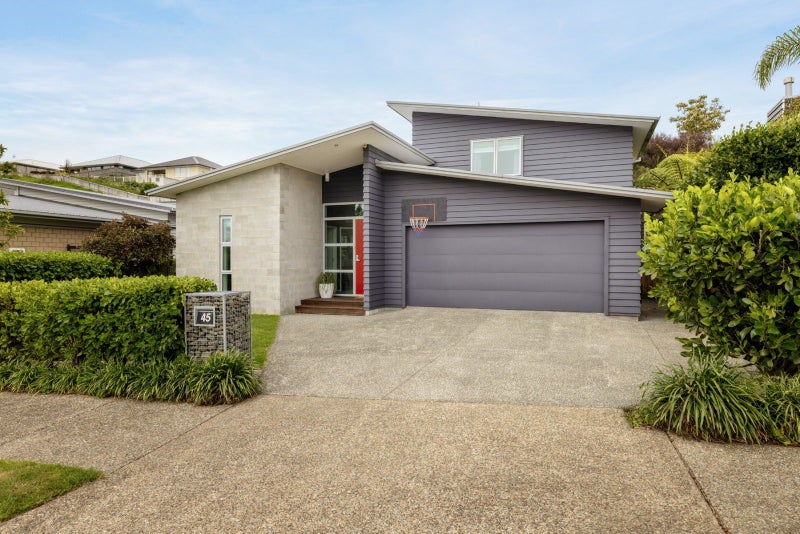45 Caldera Crescent, Pyes Pa, Tauranga - Carousel 1