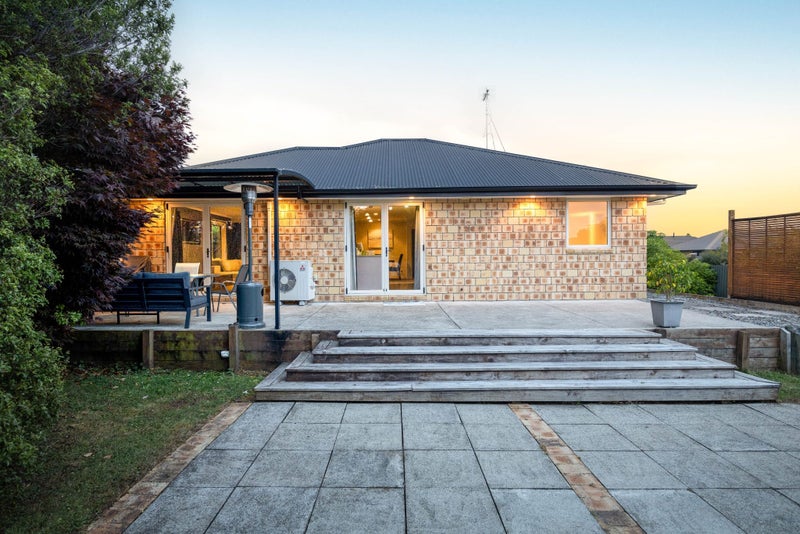 17 Edward Street, Grandview Heights, Hamilton - Carousel 2