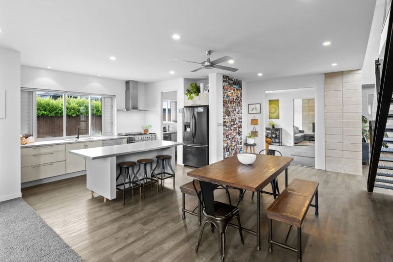 24 Okarito Avenue, Levin, Levin - Carousel 2