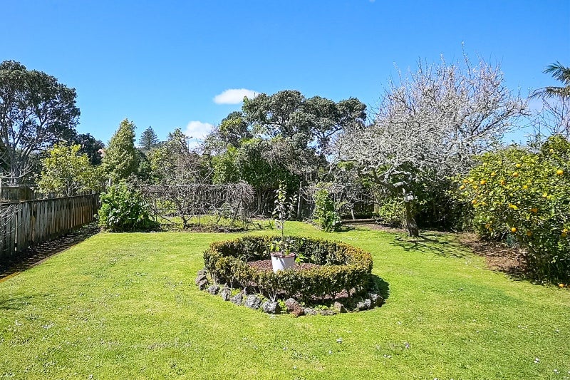 5 Hasbury Avenue, Epsom, Auckland - Carousel 2