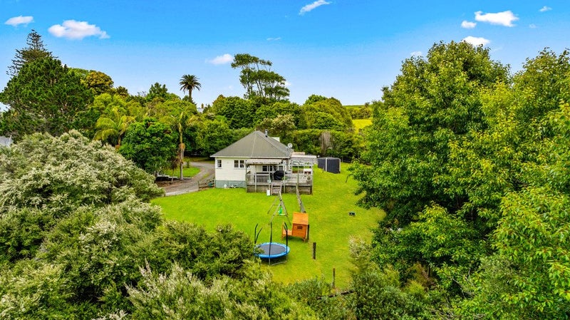 2 Slater Road, Helensville - Carousel 1