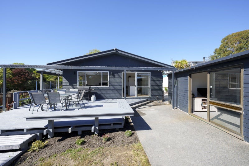 49 Queens Avenue, Waikuku Beach, Waikuku Beach - Carousel 1