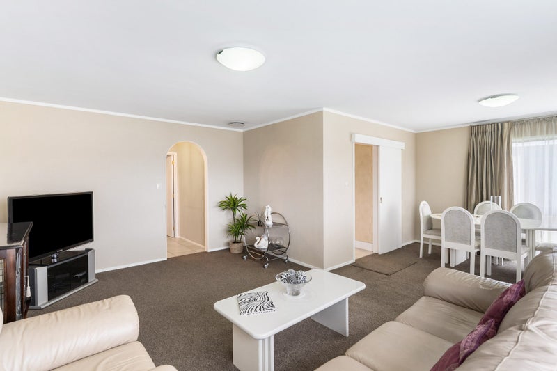 36 Butley Drive, Farm Cove, Auckland - Carousel 2