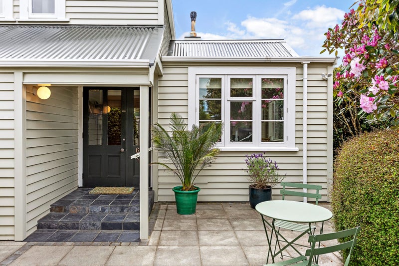 68 Friend Street, Karori, Wellington - Carousel 2