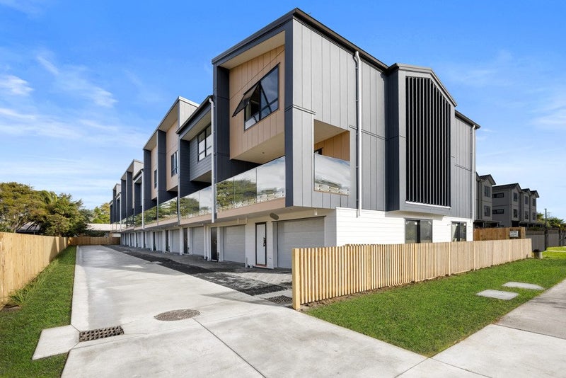 /1/6 Robertson Road, Ranui - Carousel 2