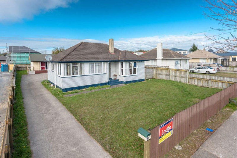18 Tennyson Road, Enderley, Hamilton, Waikato - Carousel 1