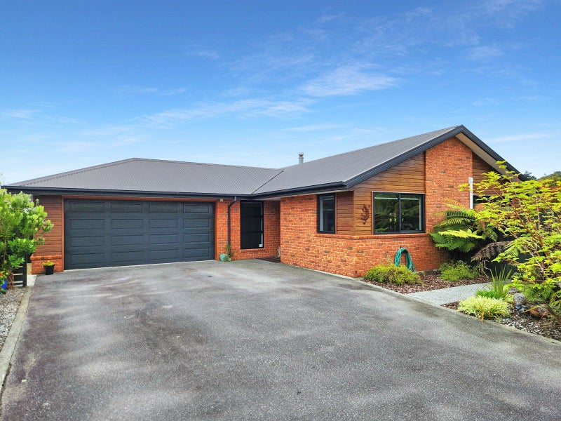 11 Fernbrook Close, Greymouth, Greymouth - Carousel 1