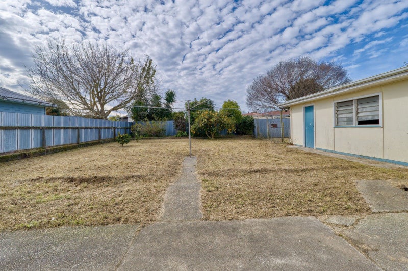 15 Percy Spiller Avenue, Maraenui, Napier - Carousel 2