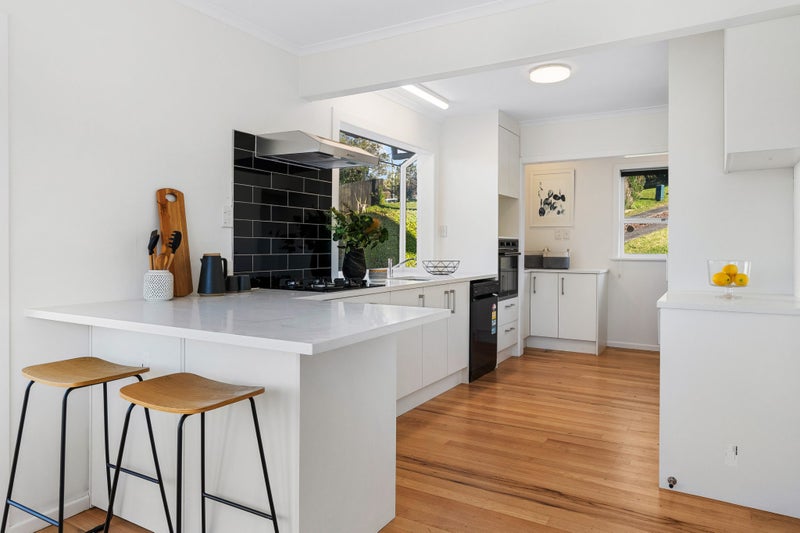 12 Weldene Avenue, Glenfield, Auckland - Carousel 2