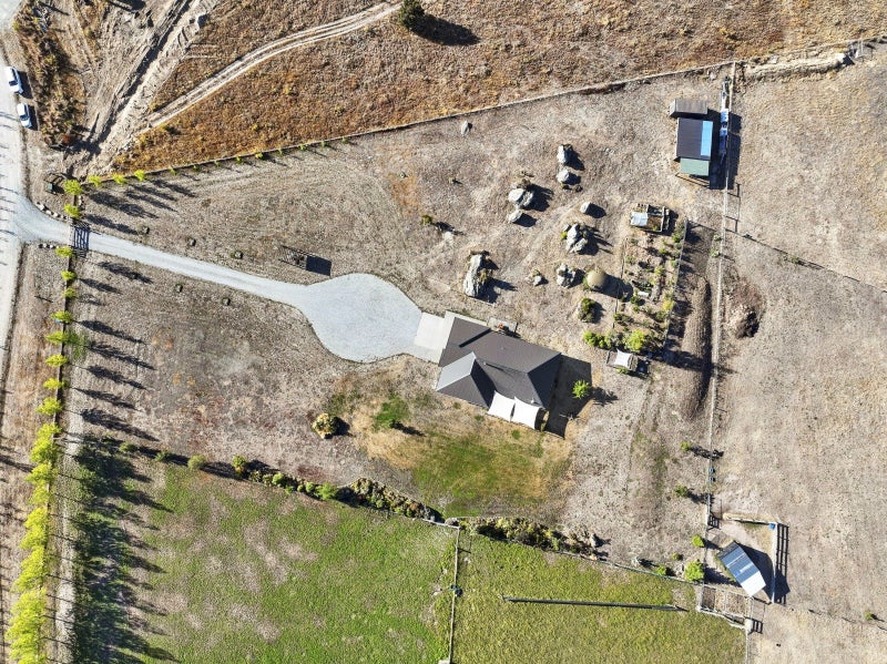 55 Totara Place, Queensberry, Cromwell - Carousel 32