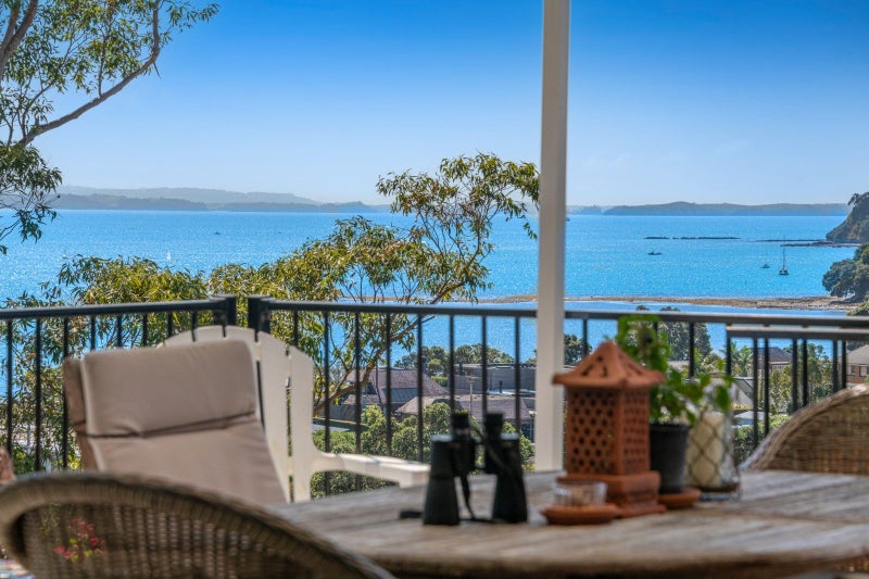 2 Leal Place, Manly, Whangaparaoa - Carousel 1
