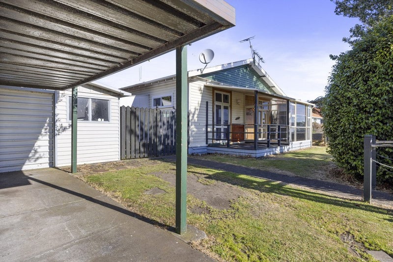14 Waihi Road, Hawera - Carousel 19