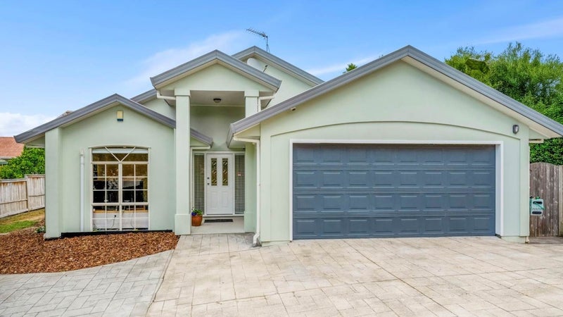 17 Godwin Court, Unsworth Heights, Auckland - Carousel 1