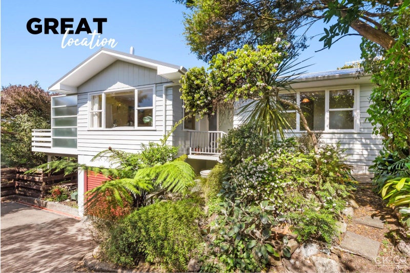 10 Cedar Street, Maungaraki, Lower Hutt - Carousel 1