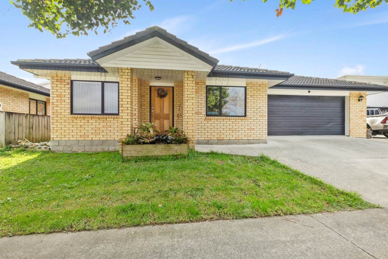 18a Christmas Road, Manurewa, Manukau City, Auckland - Carousel 1