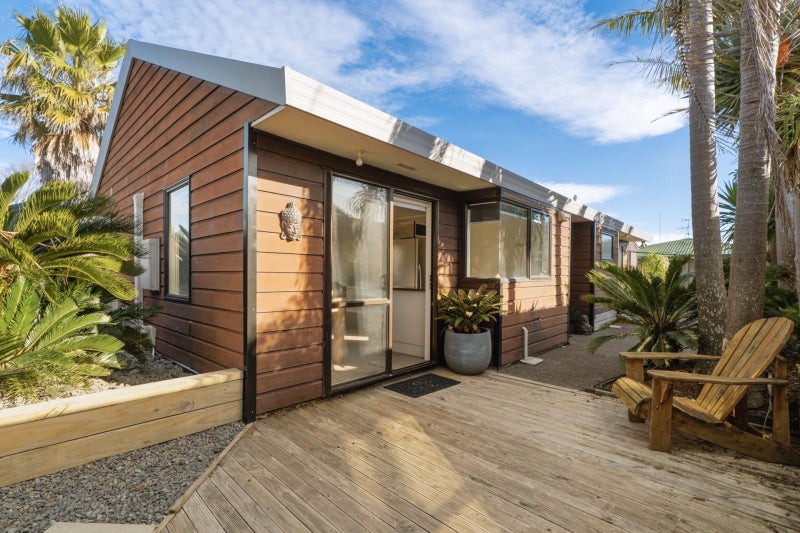 31B Lyn Grove, Papamoa Beach, Papamoa - Carousel 1