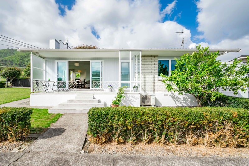 6 Utauta Street, Waikanae - Carousel 2