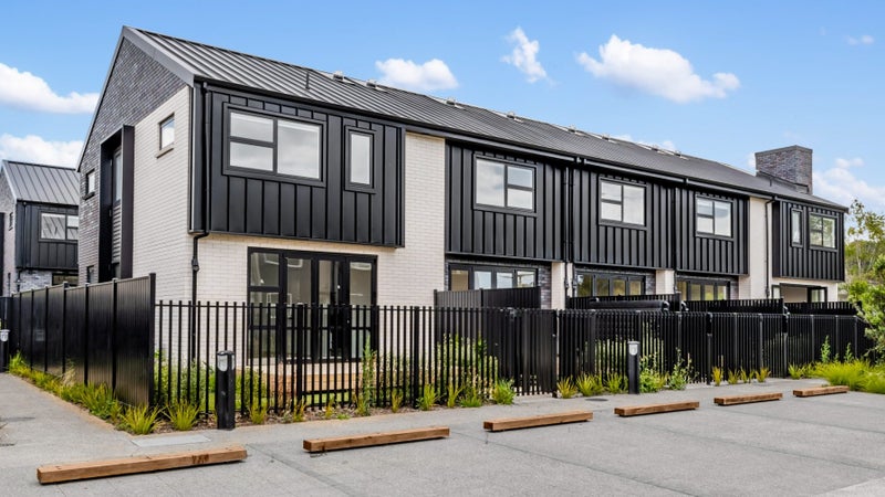 7/666 Swanson Road, Swanson, Auckland - Carousel 1