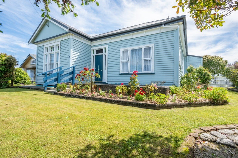 200 Hampden Street, Hokitika - Carousel 1