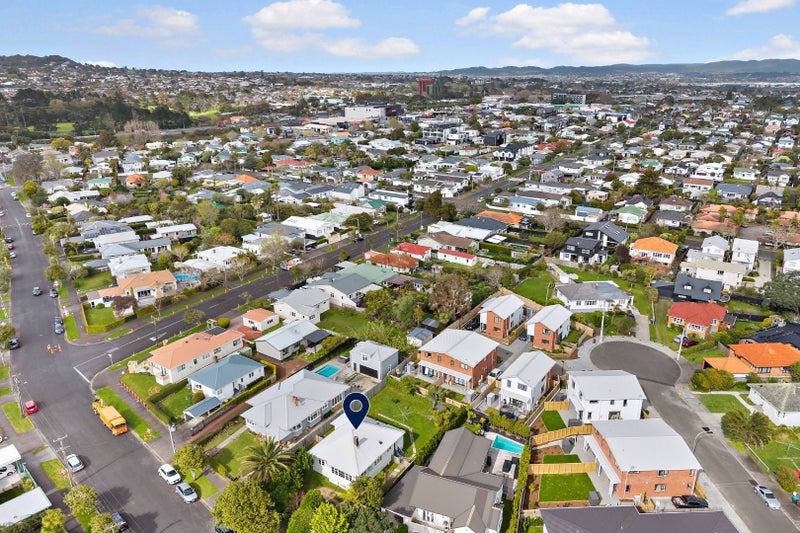 48 Premier Avenue, Point Chevalier, Auckland City, Auckland - Carousel 13