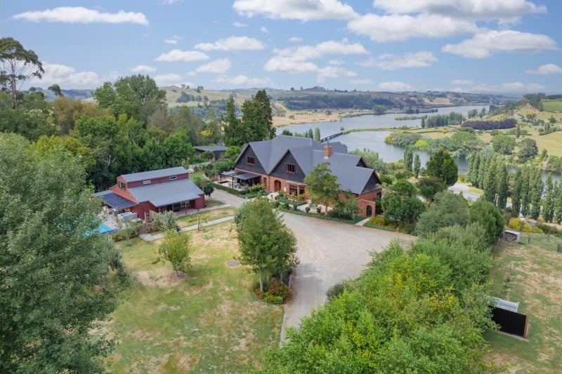 1829F Cambridge Road, Karapiro, Waipa, Waikato - Carousel 1