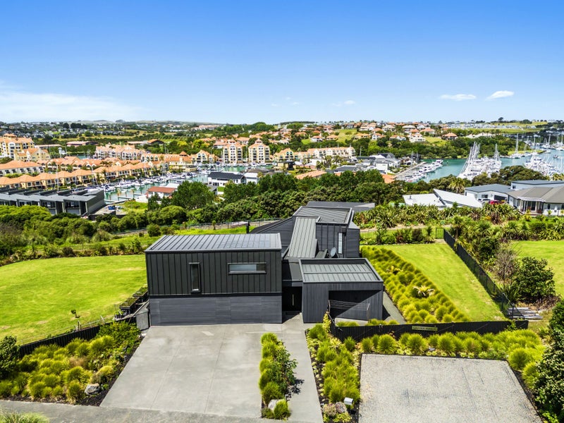 11 Laguna Place, Matakatia, Whangaparaoa - Carousel 2