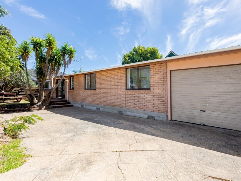 51 Maranui Street, Mount Maunganui, Mount Maunganui - Carousel 2