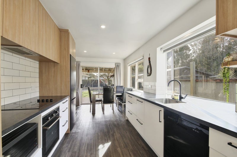 24 Woodend Road, Woodend, Woodend - Carousel 2