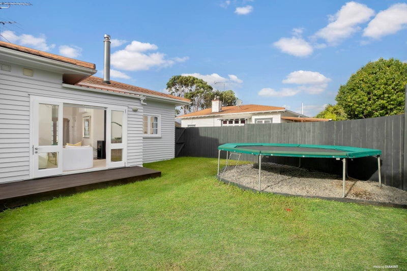 38 Te Kawa Road, Greenlane, Auckland - Carousel 15