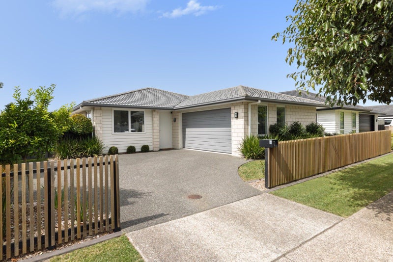 17 Flack Street, Pyes Pa, Tauranga - Carousel 1