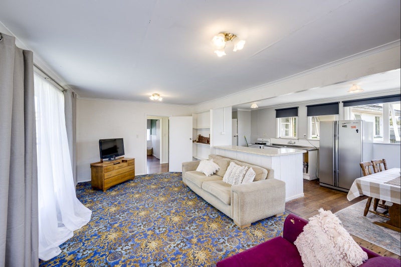 30 Tasman Street, Havelock North, Havelock North - Carousel 1