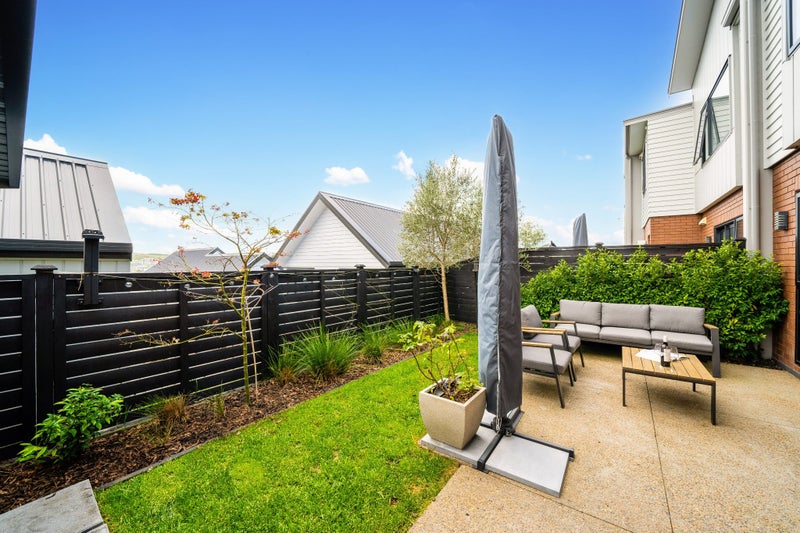 15 Moki Place, Long Bay , Auckland - Carousel 2