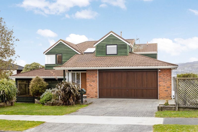 52 Abilene Crescent, Churton Park, Wellington - Carousel 1