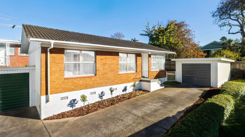 3/17 Owairaka Avenue, Owairaka, Auckland - Carousel 1