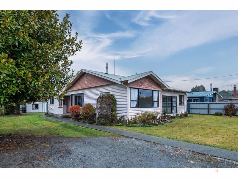 8 Connolly Street, Geraldine - Carousel 2
