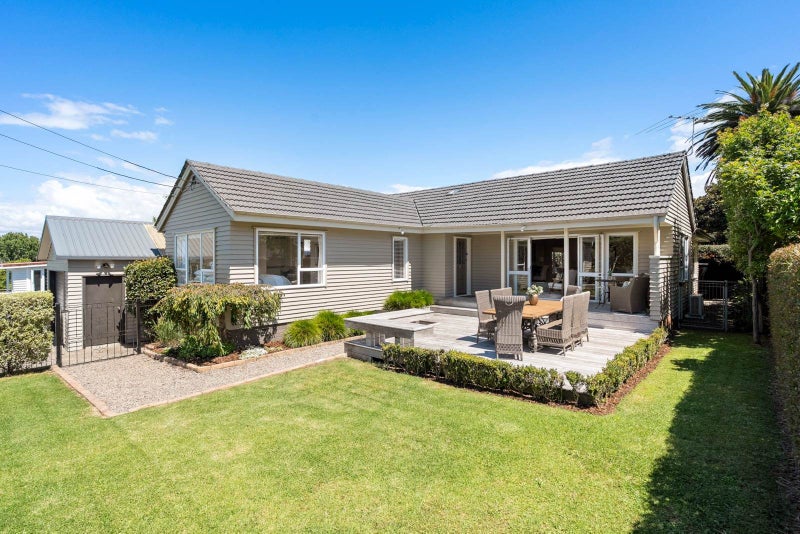 1 Roxy Terrace, Glendowie, Auckland - Carousel 2