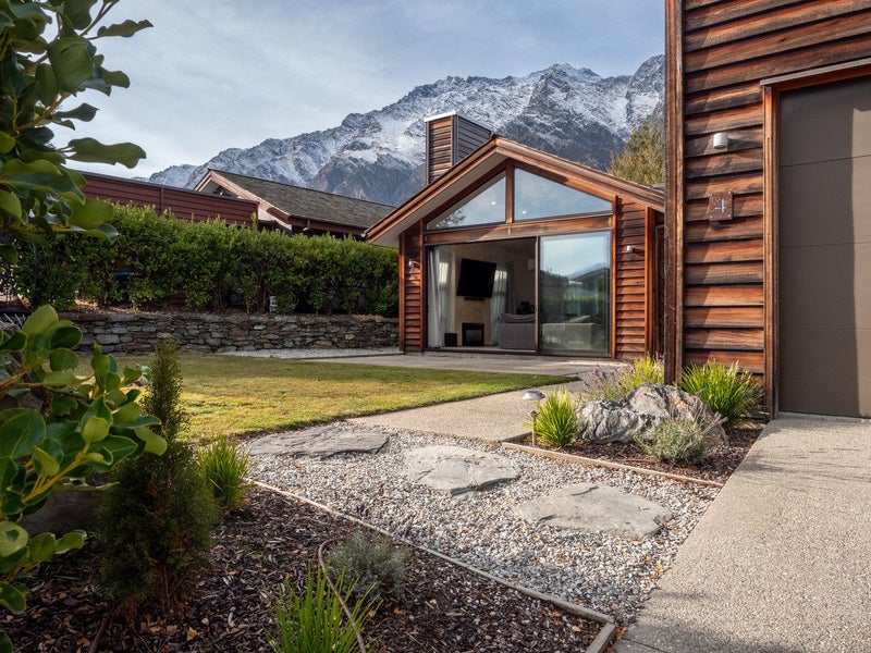 4 Jackby Court, Jacks Point, Queenstown - Carousel 2
