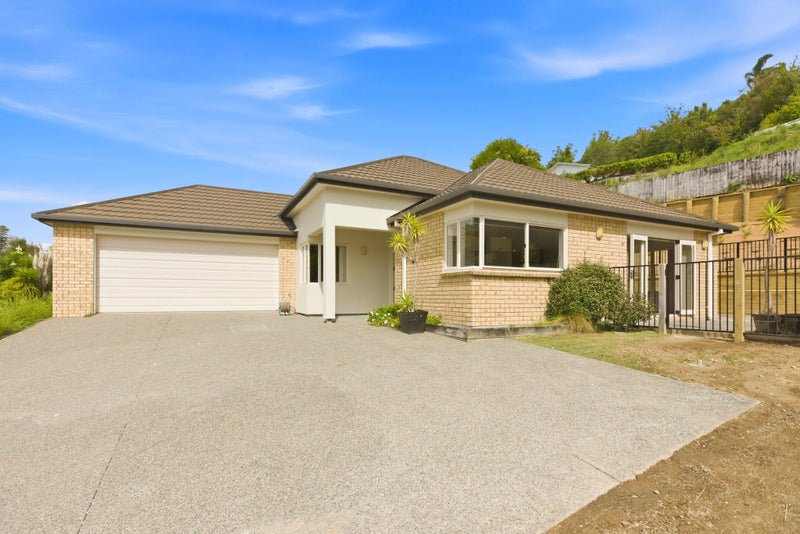24 Kanuka Place, Pyes Pa, Tauranga - Carousel 1