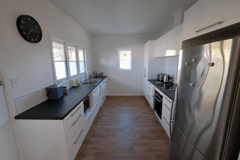 248 Fox Street, Hamilton East, Hamilton - Carousel 1