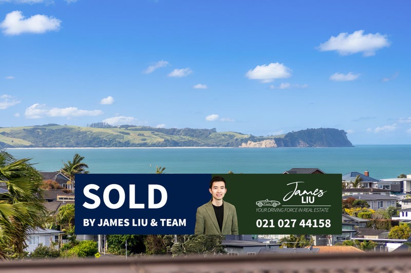 1 Braemar Road, Rothesay Bay, Auckland - Carousel 1
