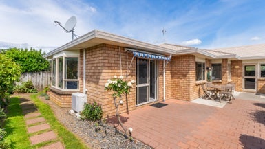 10 Sunburst Court, Paraparaumu Beach, Paraparaumu - Carousel 1