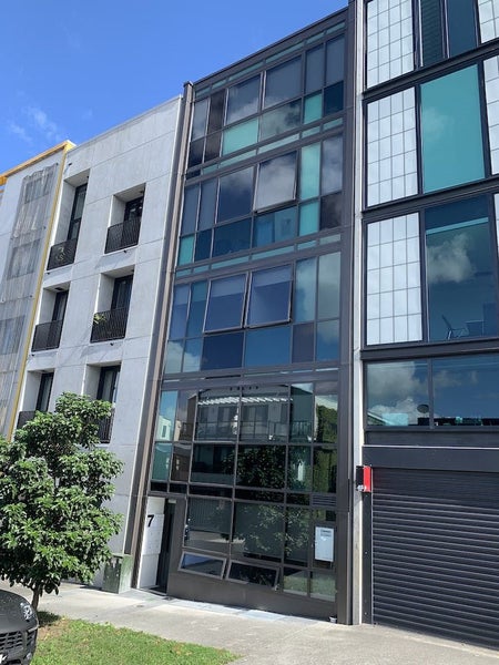 2/7 Crummer Road, Grey Lynn, Auckland - Carousel 9