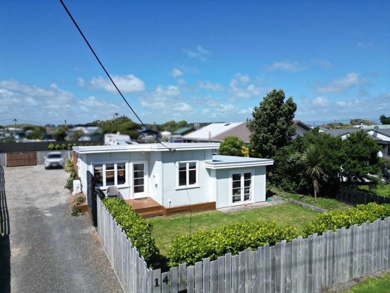 14 Carthew Terrace, Foxton Beach, Foxton - Carousel 1