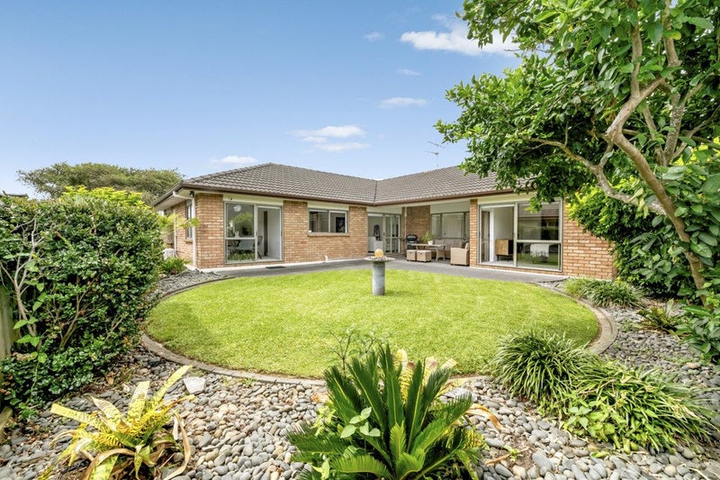 9 Premwood Road, Flat Bush, Auckland - Carousel 2