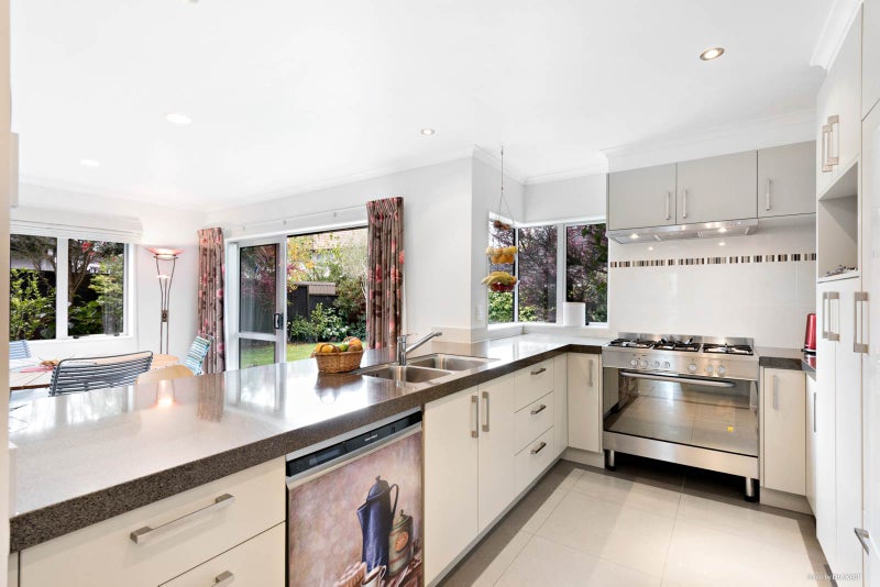 13 Pickaberry Avenue, Karaka, Papakura - Carousel 2