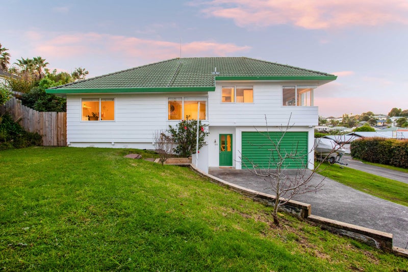 37 Charlotte Street, Stanmore Bay, Whangaparaoa - Carousel 1