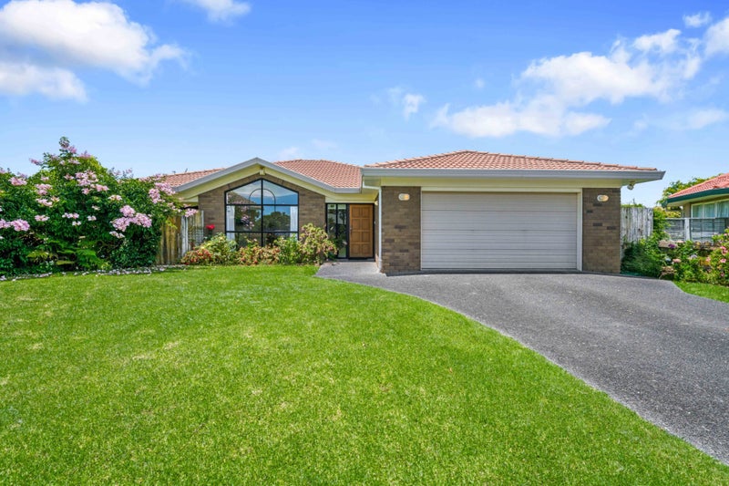 8 Paradise Place, Pakuranga Heights, Auckland - Carousel 1