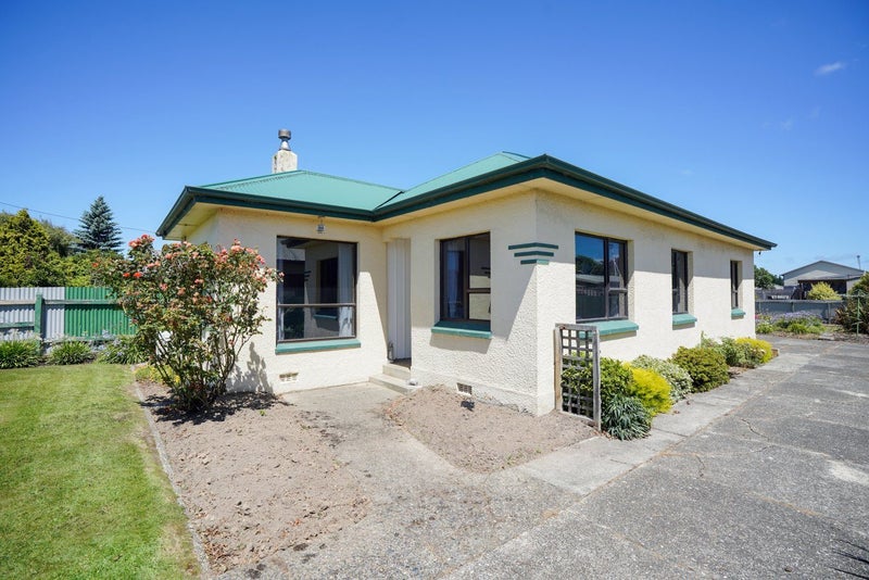 19 York Street, Strathern, Invercargill - Carousel 1